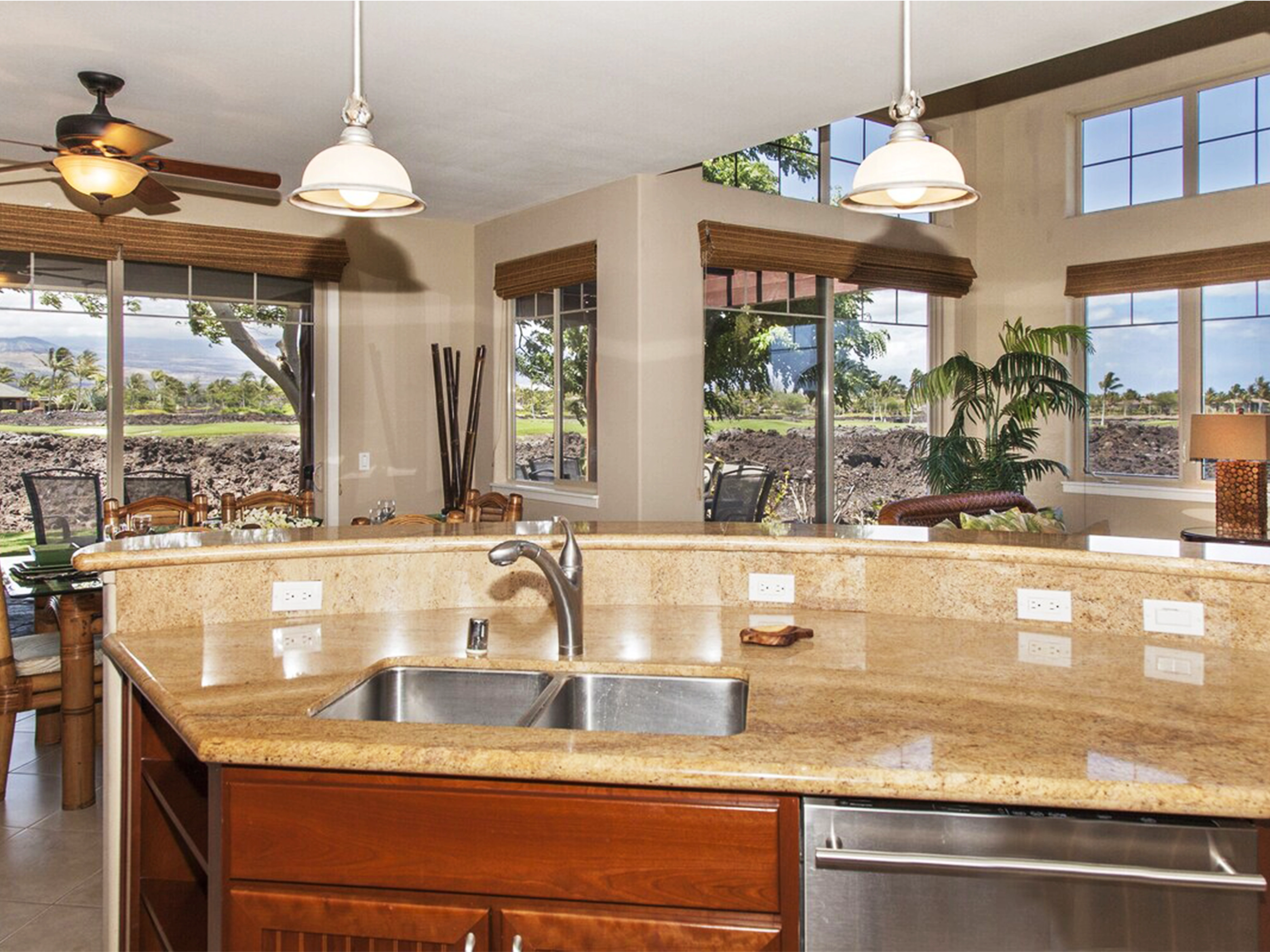 accomodations-kitchen island